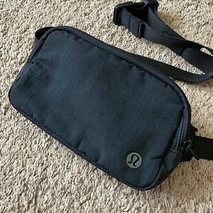 lululemon athletica Black Belt Bag Mini UNISEX